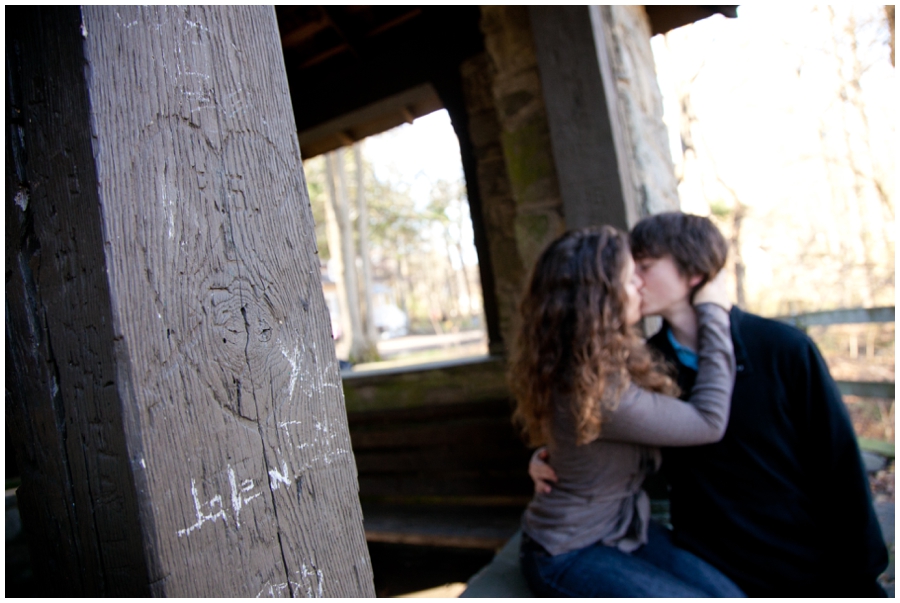 Philadelphia Engagement Photographer - Wissahickon Valley Trail Engagement Session