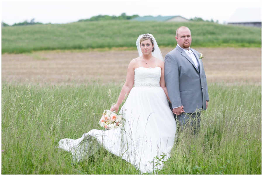 Rolling Field wedding photograph - Davidsonville Country Farm Wedding Photographer