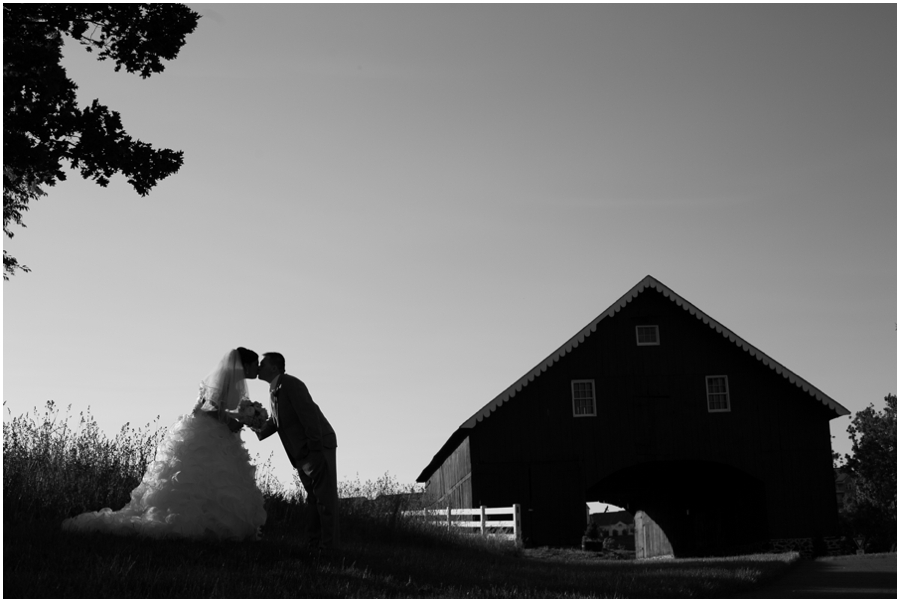 Silhouette Bulle Rock Wedding Photograph - Golf Course Wedding Photography - Field Sunset Wedding Photographs