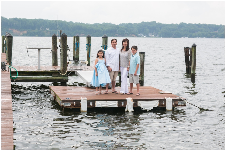 Severn River Family Portrait - Crownsvile Family Photographer