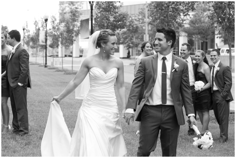 Arlington Renaissance Wedding Photograph - DC Capitol View Wedding Party