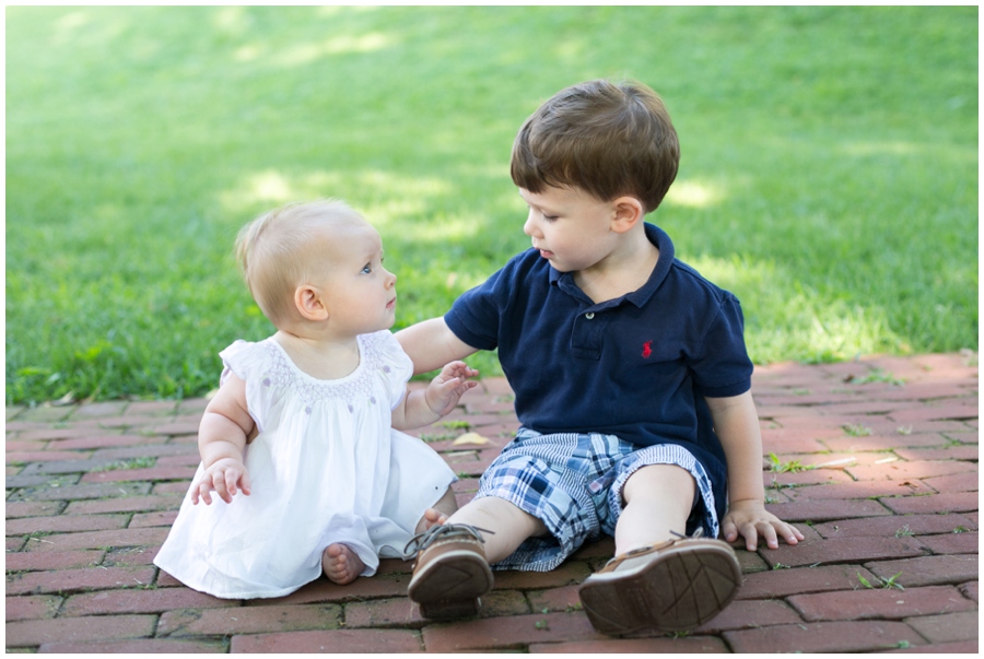 Annapolis Lifestyle Family Photograph - Maryland State House Family Session