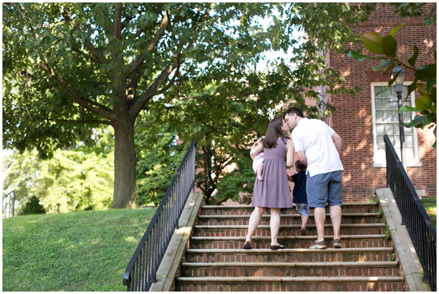 Annapolis Lifestyle Family Photograph - Maryland State House Family Session