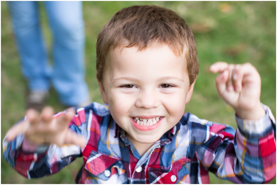 Annapolis Lifestyle Photographer - Fare Fall Family Portrait