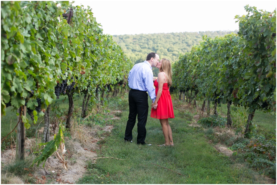 Fall Engagement session - Breaux Vineyard Love Photographer