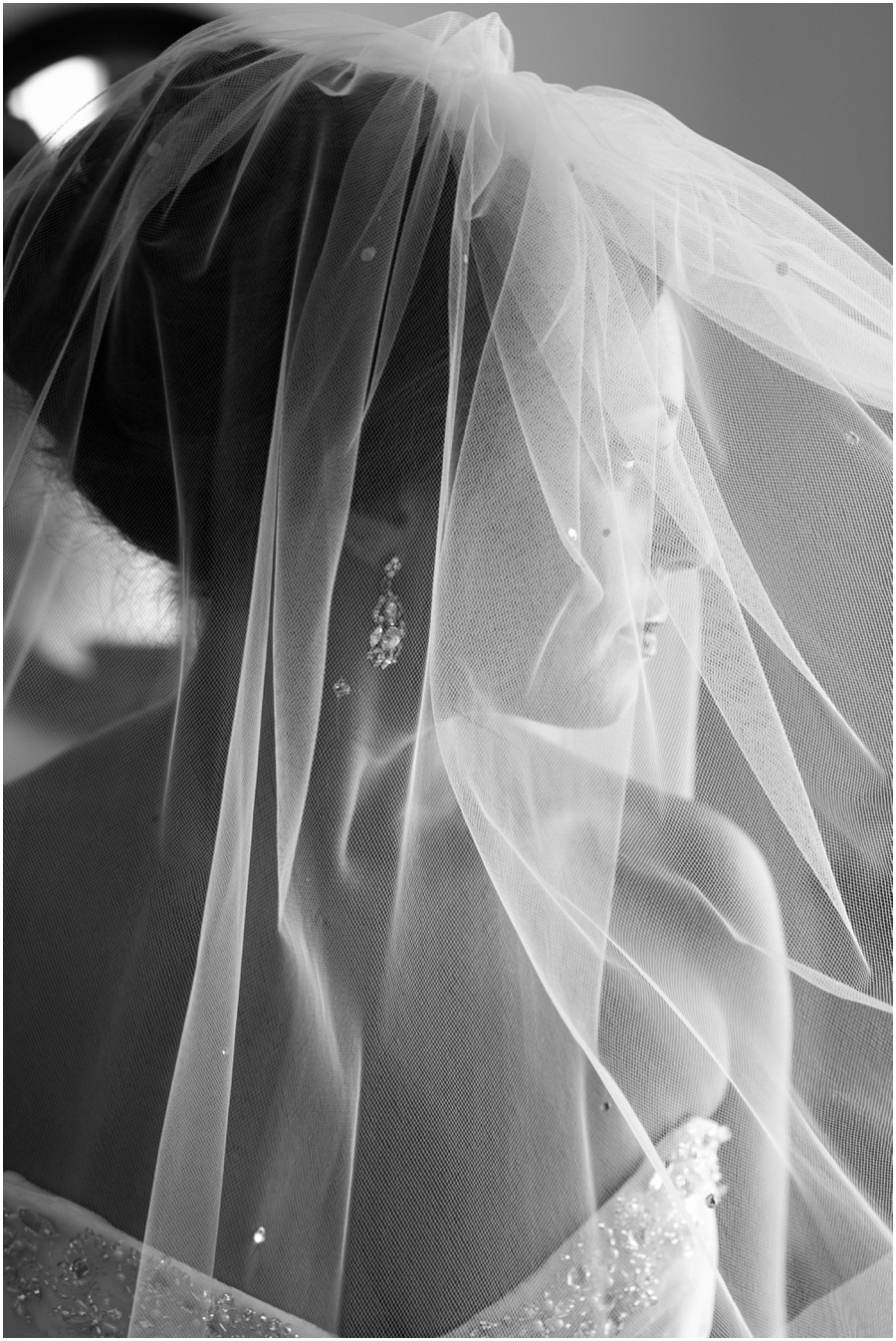 Easton Maryland Bridal portrait - Tidewater inn bride black and white - Sophia Tolli