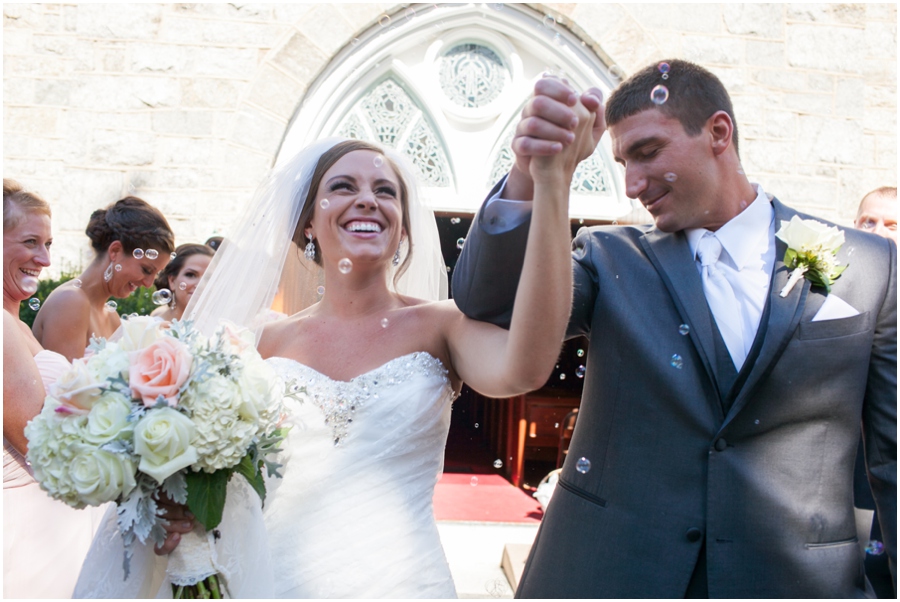 Oxford Maryland Wedding Ceremony - Bubbles wedding photographer - Holy Trinity Church Oxford MD