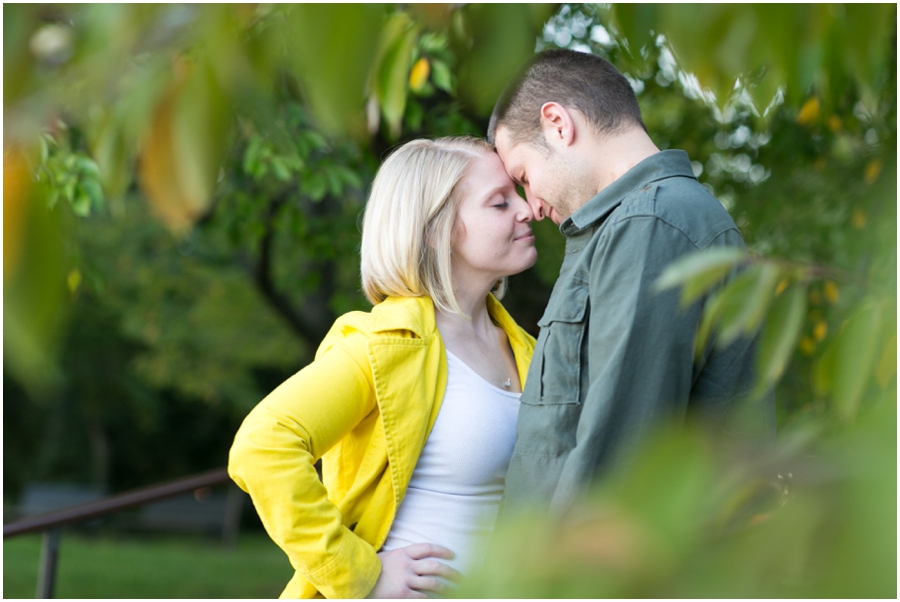 FDR Park Engagement Photographer - Fall engagement session