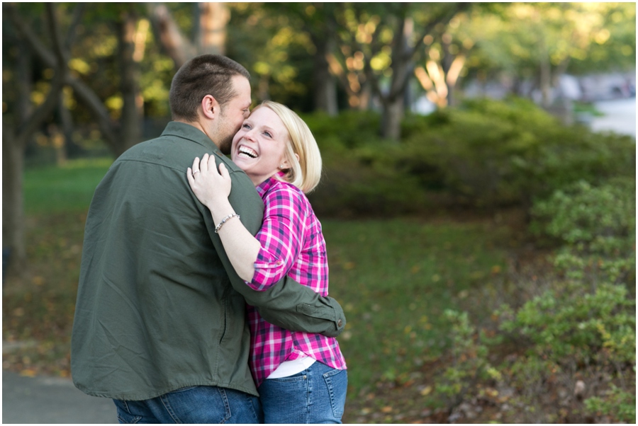 FDR Park Engagement Photographer - Fall engagement session