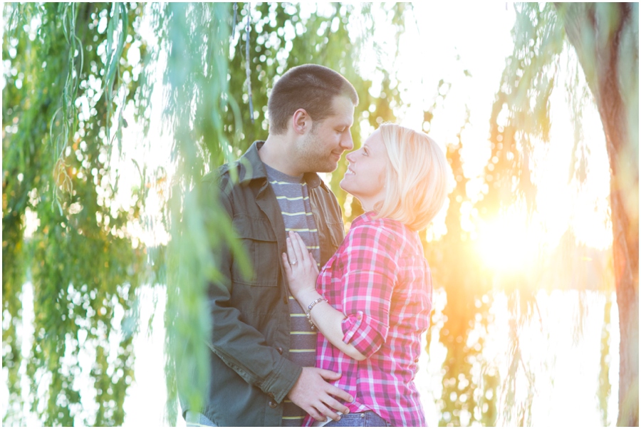 Washington DC Engagement Photographer - Fall sunset engagement session