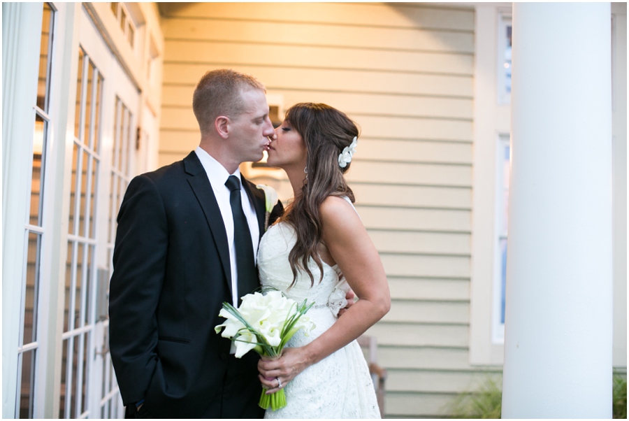 Beach Club Wedding Photographer - Tavern on the Bay Wedding Portraits in the Rain