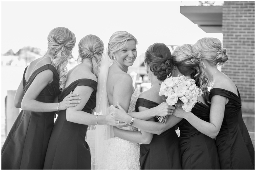 Annapolis Marriott Dock - Pussers Bridal Party Photo