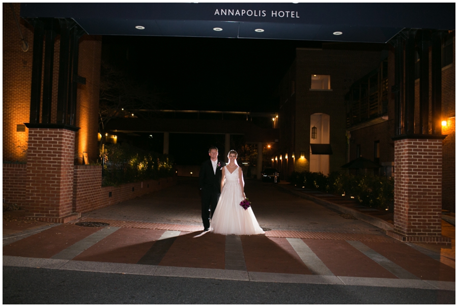 Loews Annapolis Winter Love Portrait  - Downtown Annapolis Wedding Photographer