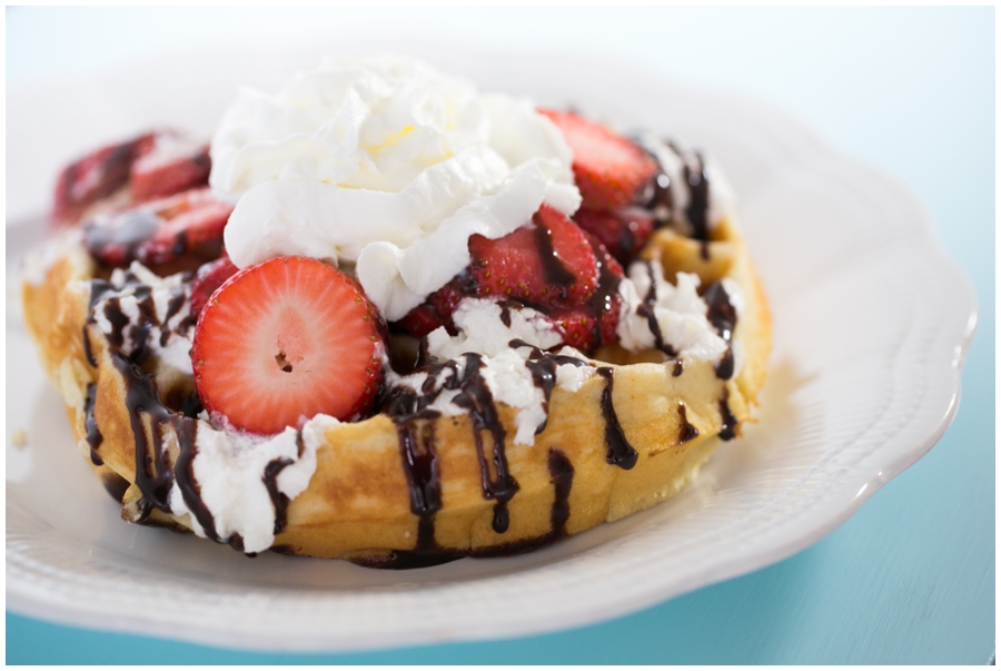 The Honey Hive - Edgewater Cafe and Artisan Bakery - Edgewater Waffle and fruit