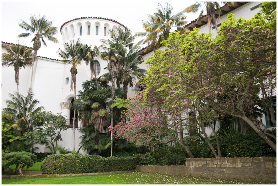 Santa Barbara Courtyard - Traveling Wedding Photographer