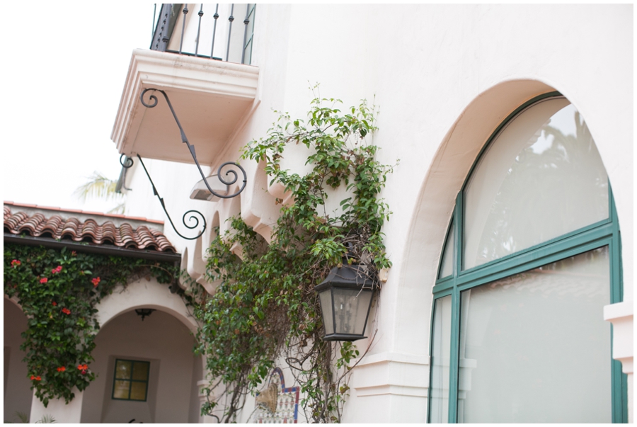 Santa Barbara Street Photographs - Traveling Elopement Photographer