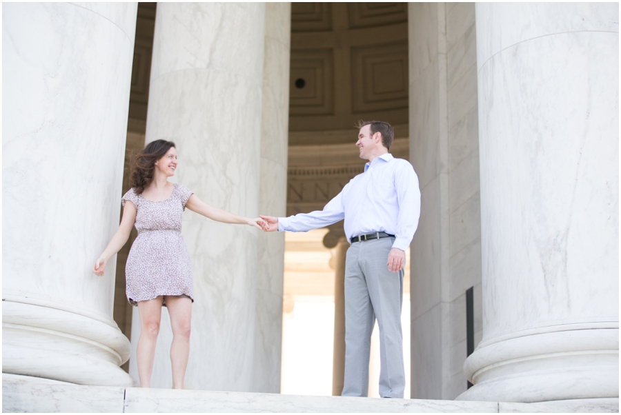 Jefferson Monument Engagement Photographs - DC Photographer