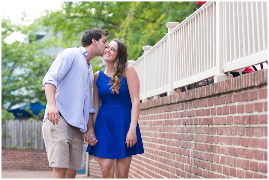 Downtown Annapolis Engagement Photograph - Reynolds Tavern