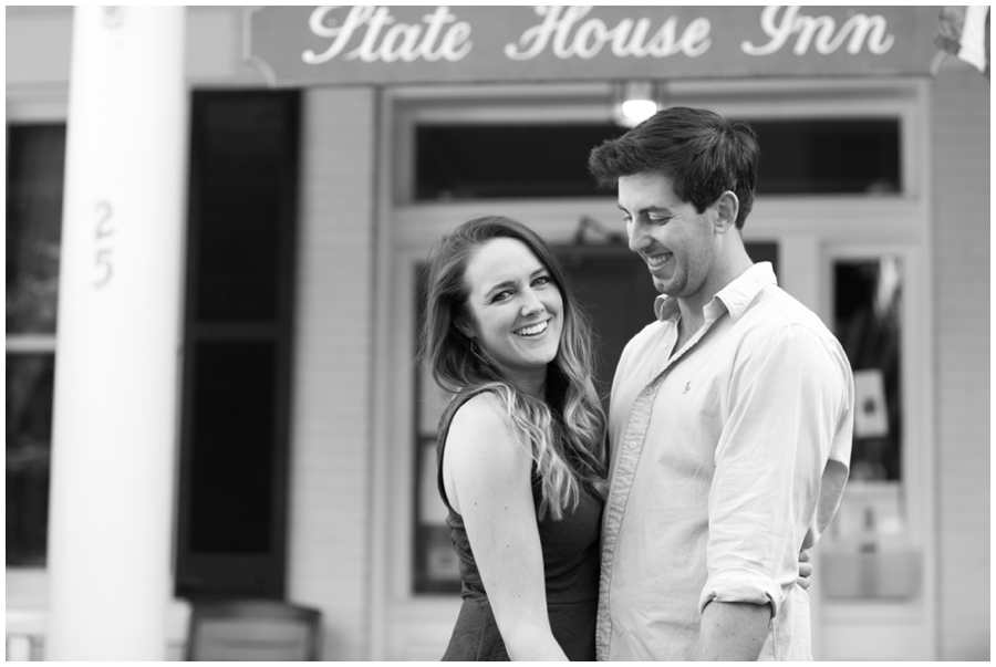 Annapolis Engagement Photographer - State House Inn