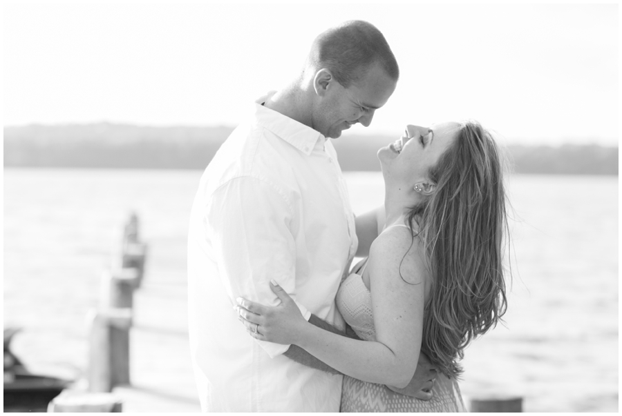 Maryland Docks Engagement Session - Spring love portrait