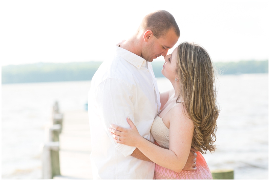 Maryland Docks Engagement Session - Spring love portrait