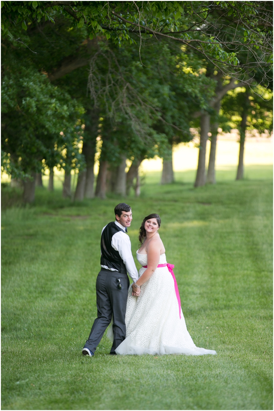 Sunset Crest Manor Spring Wedding - Traveling Wedding Photographer