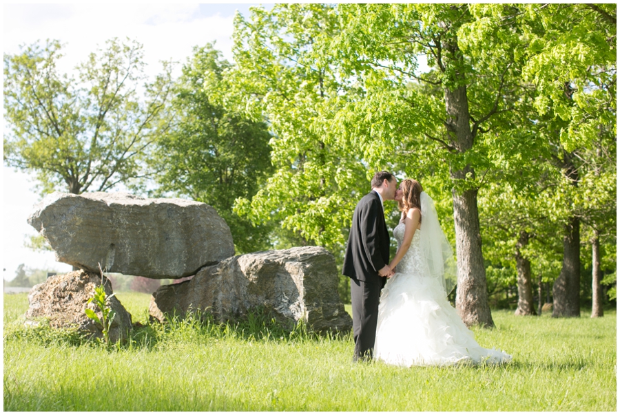 The Vineyards at Lost Creek Wedding Photographer - Vineyard bride and groom