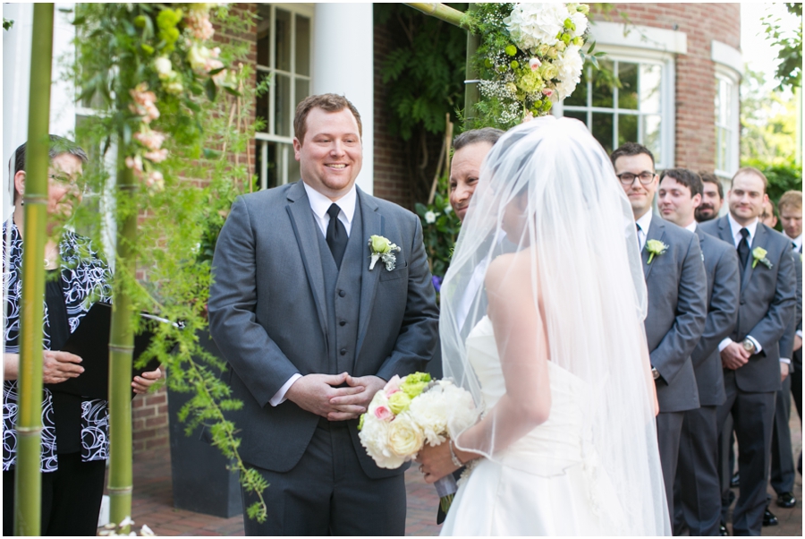 The Tidewater Inn Outdoor Ceremony - 2Hands Studios - Flower Follies