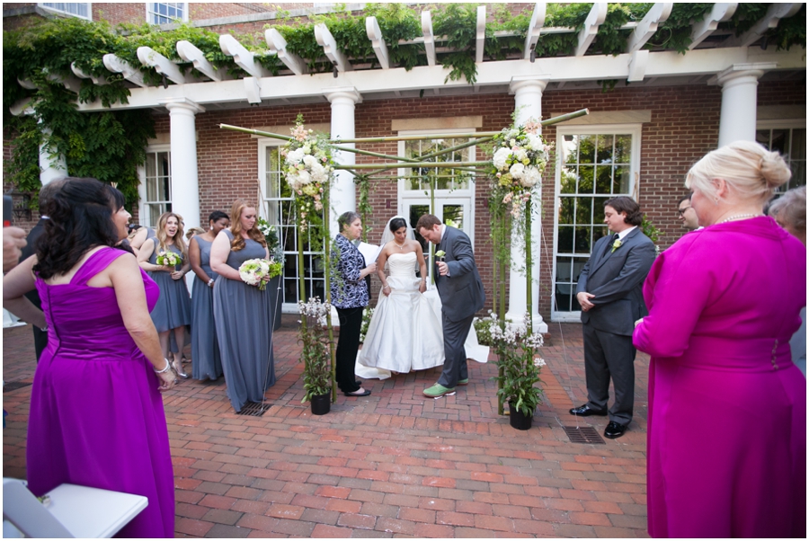 The Tidewater Inn Outdoor Ceremony - 2Hands Studios - Flower Follies