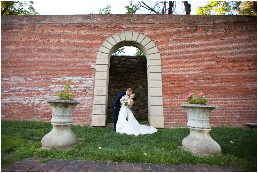 Evergreen Museum Wedding Photographer - Baltimore Garden Wedding Photographs