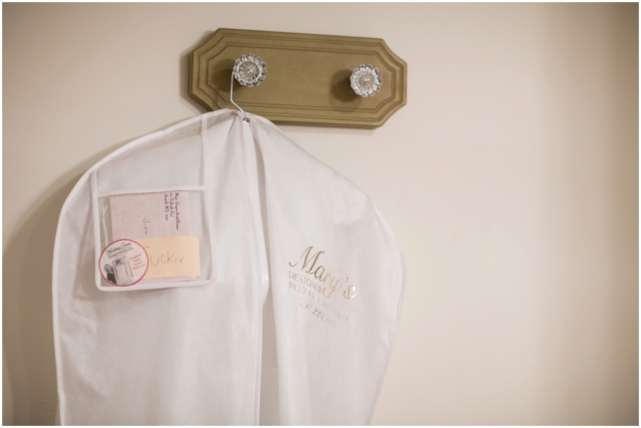 Anchor Inn Wedding Photographer - Mary's Bridal