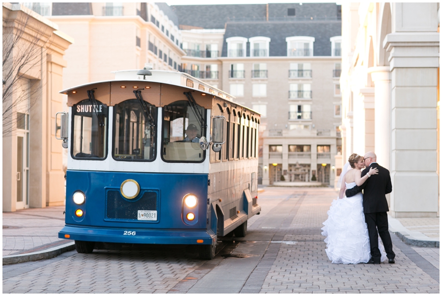 Westin Annapolis Winter Wedding Photographer - Annapolis Trolley Circulator