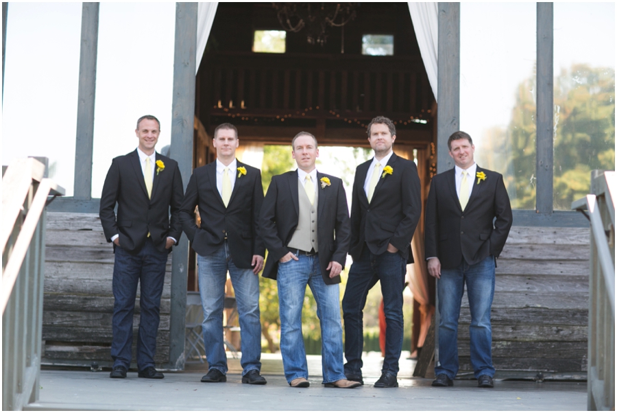 Seattle Destination Wedding Photographer - Wine and Roses Country Estate Groomsmen