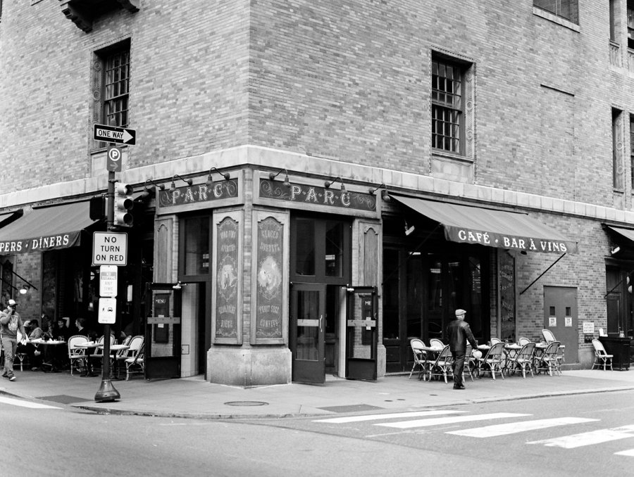 Philadelphia Film Photographer - Parc Rittenhouse Square