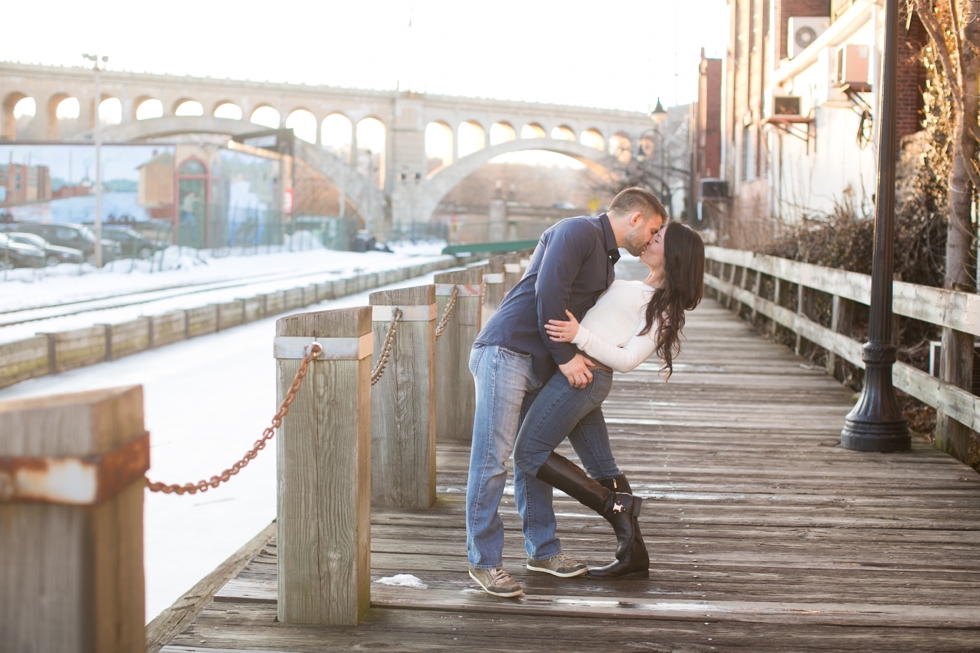 Philadelphia Engagement Photographer - Manayunk Canal