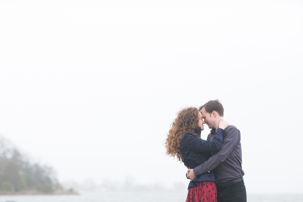 South River Engagement Photographs - Rainy Engagement