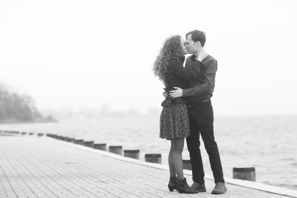 South River Engagement Photographs - Rainy Engagement