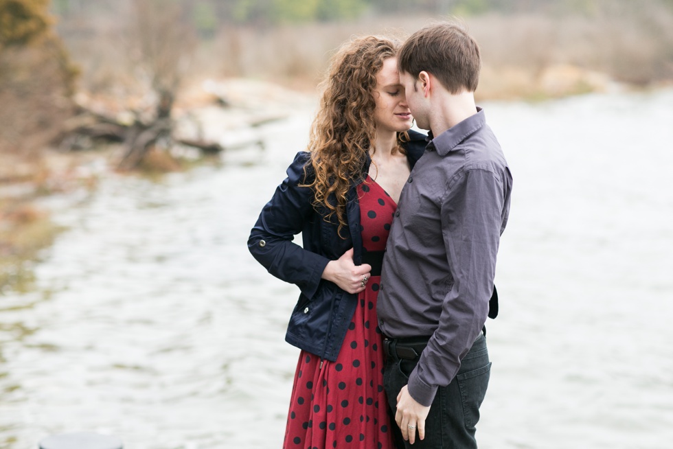 South River Engagement Photographer - Rainy Engagement