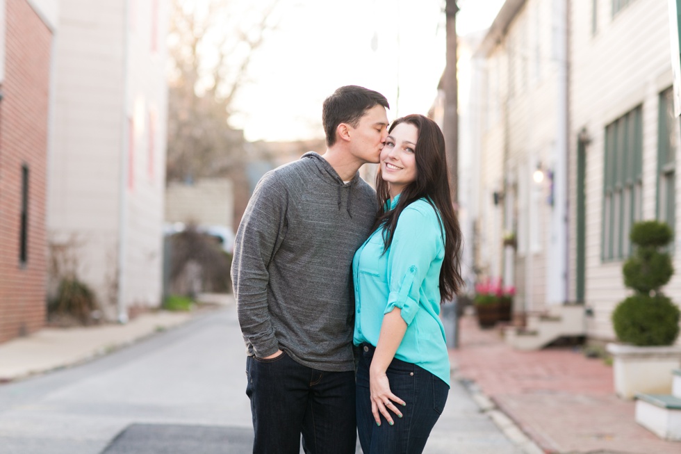 Annapolis Lifestyle Engagement Photographer - Fleet Street Annapolis