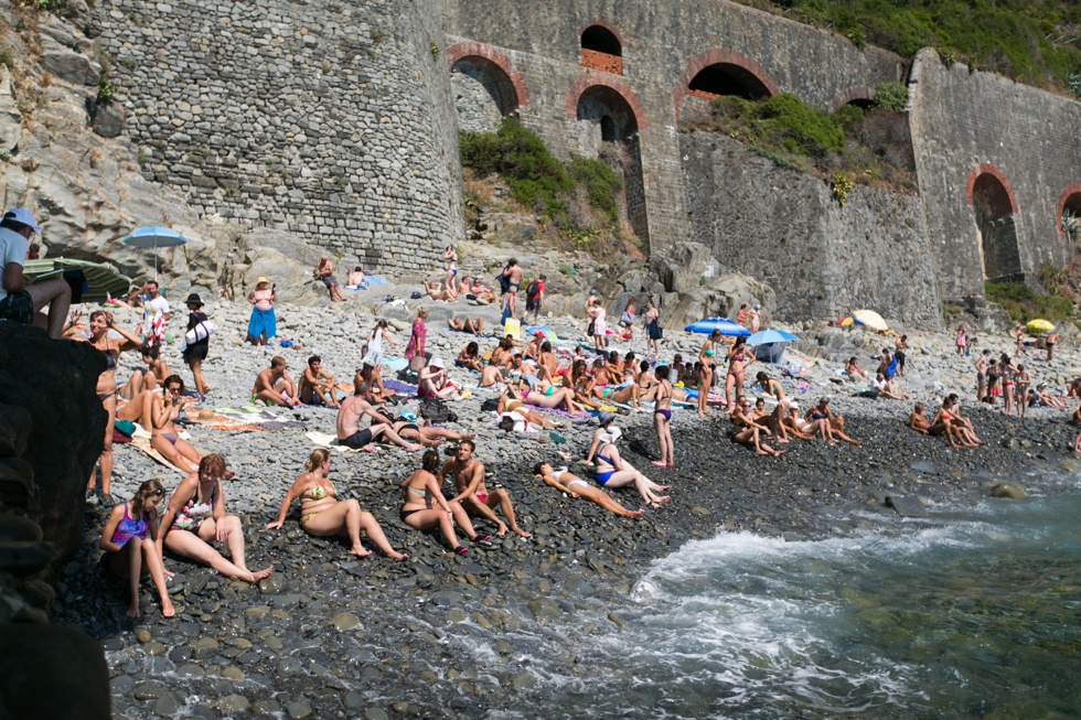 Cinque Terre Riomaggiore - rock Beach