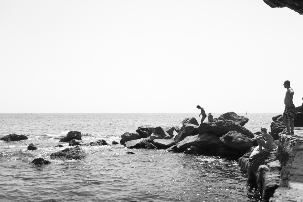 Cinque Terre Riomaggiore - rock Beach