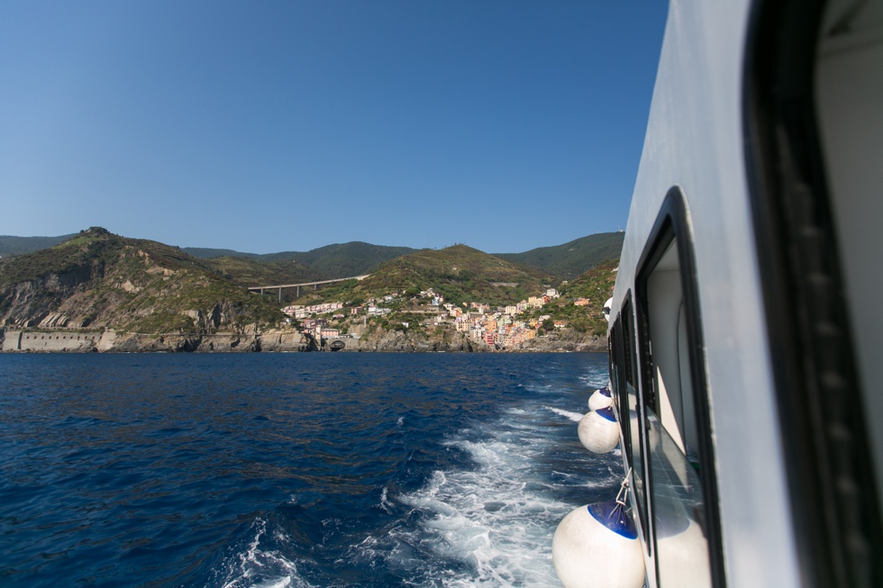 Cinque Terre Riomaggiore - Ferry Boat to Manarola