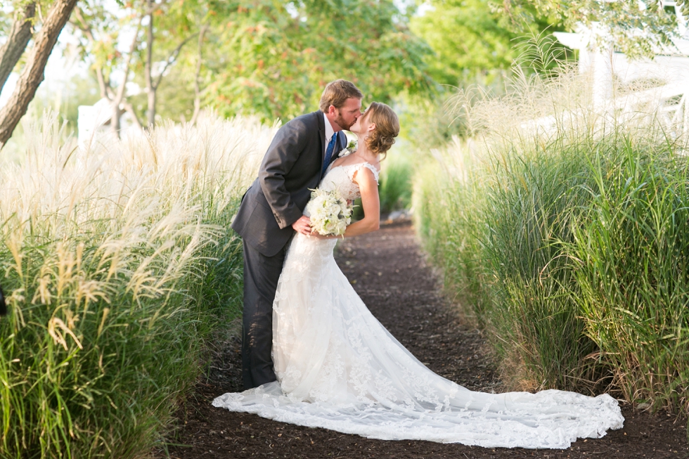 Chesapeake Bay Beach Club Wedding Photographer - Martina Liana