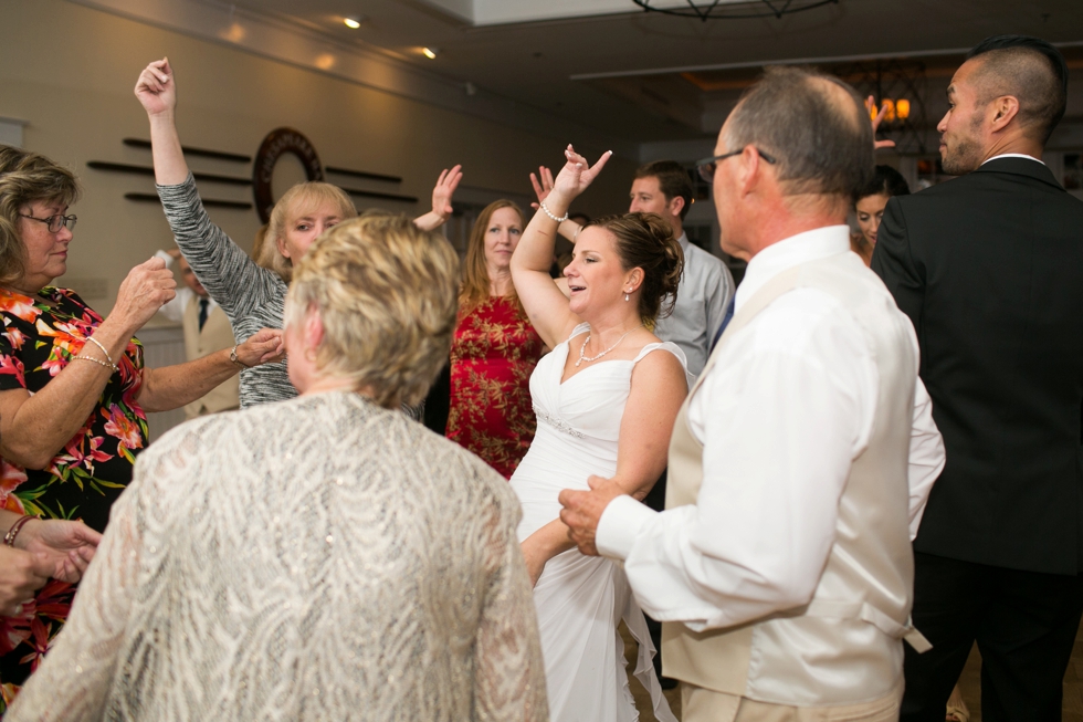 Rainy Reception - Wedding Photographer in Philadelphia