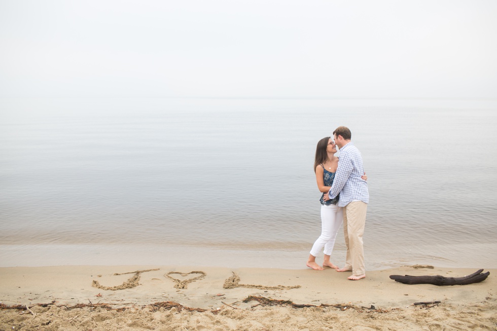 eastern shore beach picnic - Philadelphia Engagement Photography