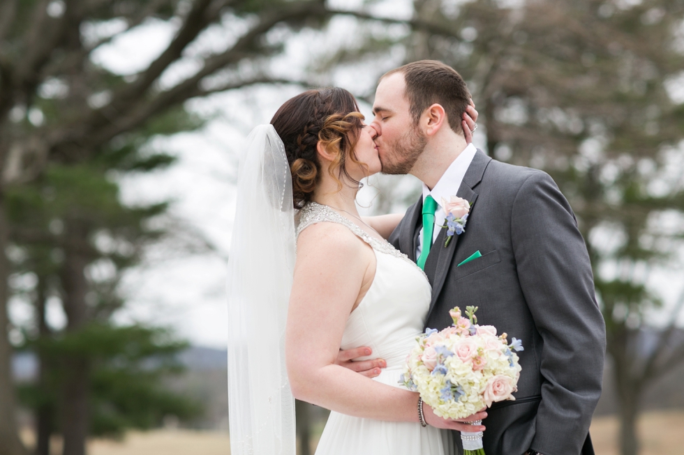 Valley Forge Park Arch Philadelphia Wedding Photographers