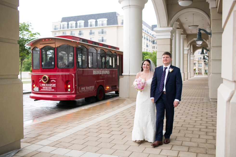 Annapolis State House wedding couple - Philadelphia wedding photographer