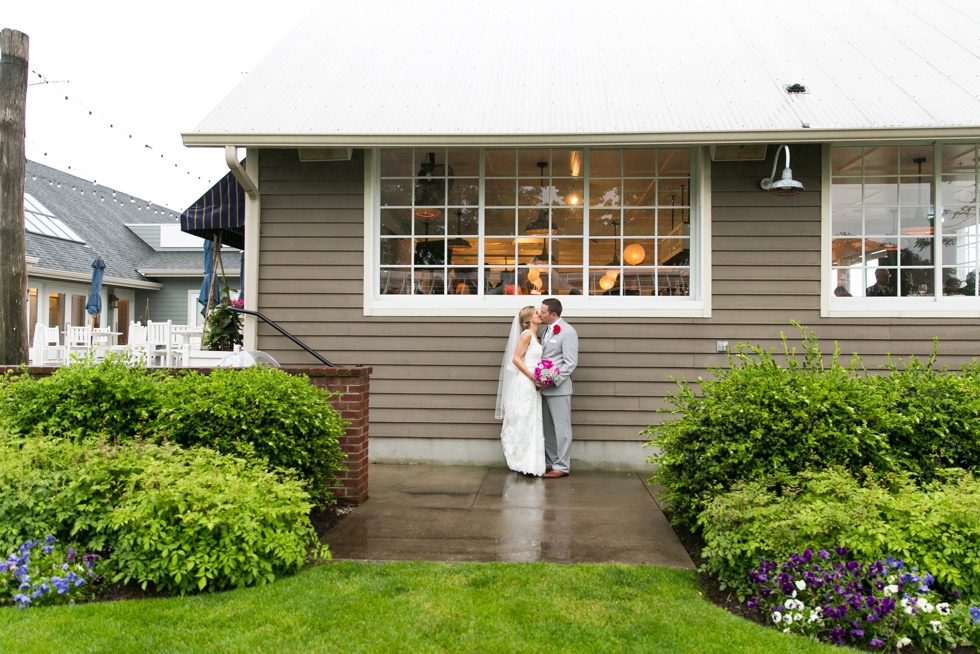 Philadelphia wedding photography - Chesapeake Bay Beach Club rainy wedding photographs