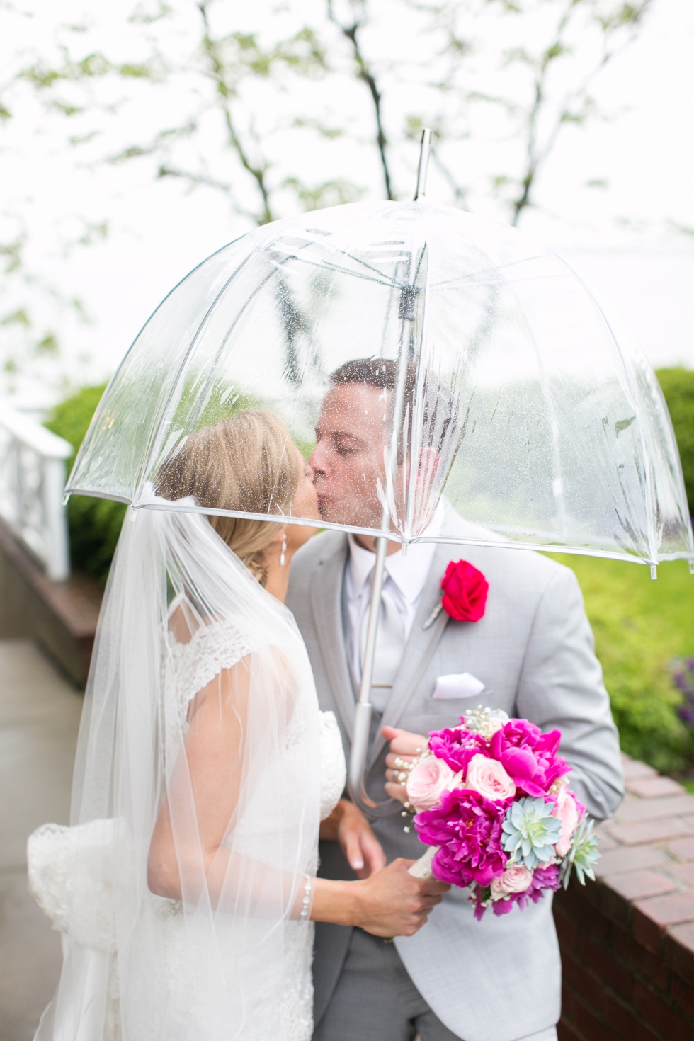 Philadelphia wedding photography - Chesapeake Bay Beach Club rainy wedding photographs