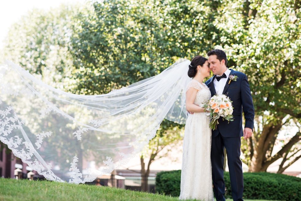 Philadelphia Wedding Photographer - Lovely Bride Philadelphia Wedding Dress